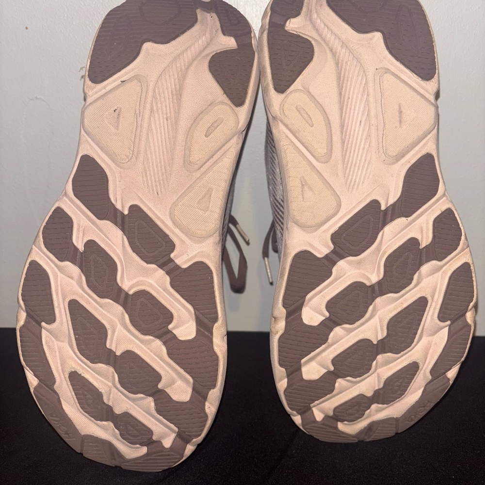 Hoka Athletic Shoes with Orange and Brown Highlights Clifton 9 GTX - Picture 6 of 8